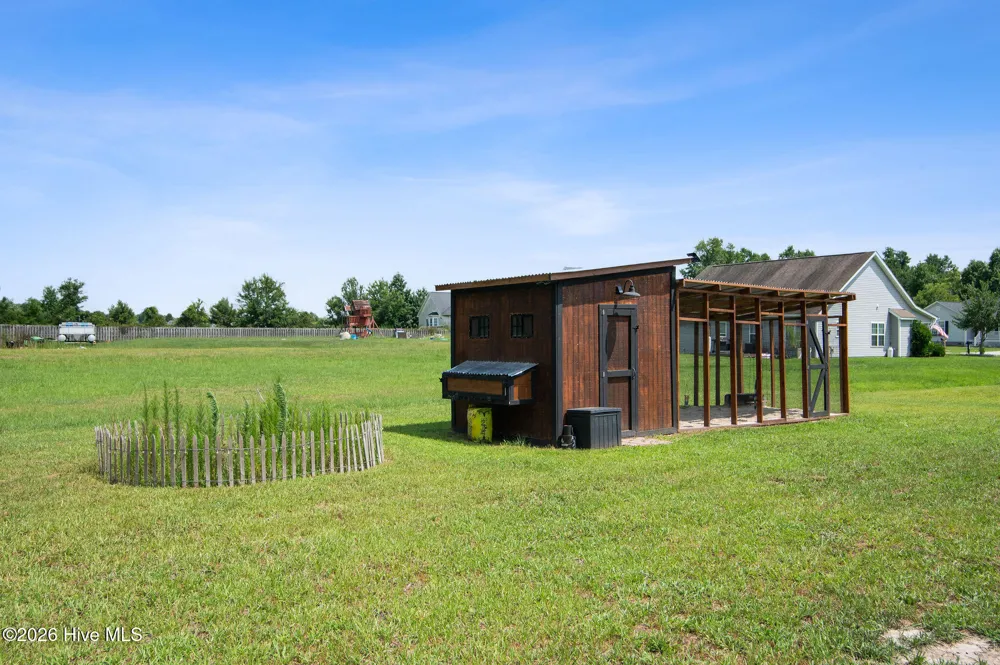 211 Deer Haven Drive Richlands, NC 28574