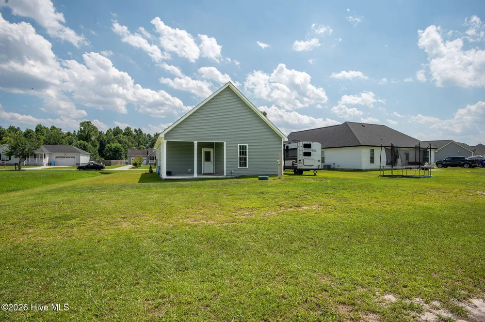 211 Deer Haven Drive Richlands, NC 28574
