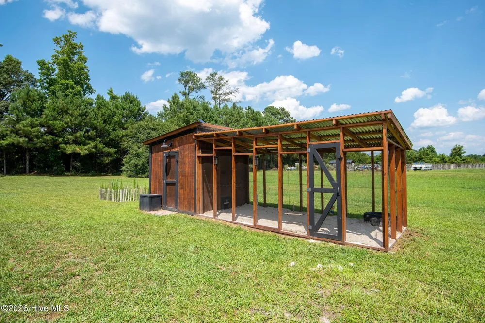 211 Deer Haven Drive Richlands, NC 28574