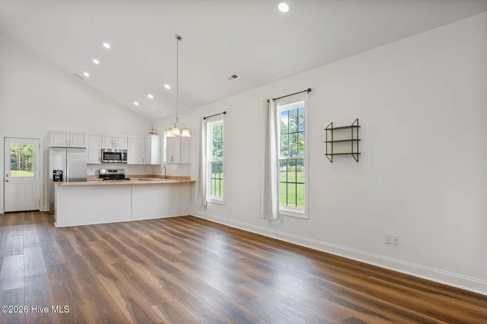211 Deer Haven Drive Richlands, NC 28574