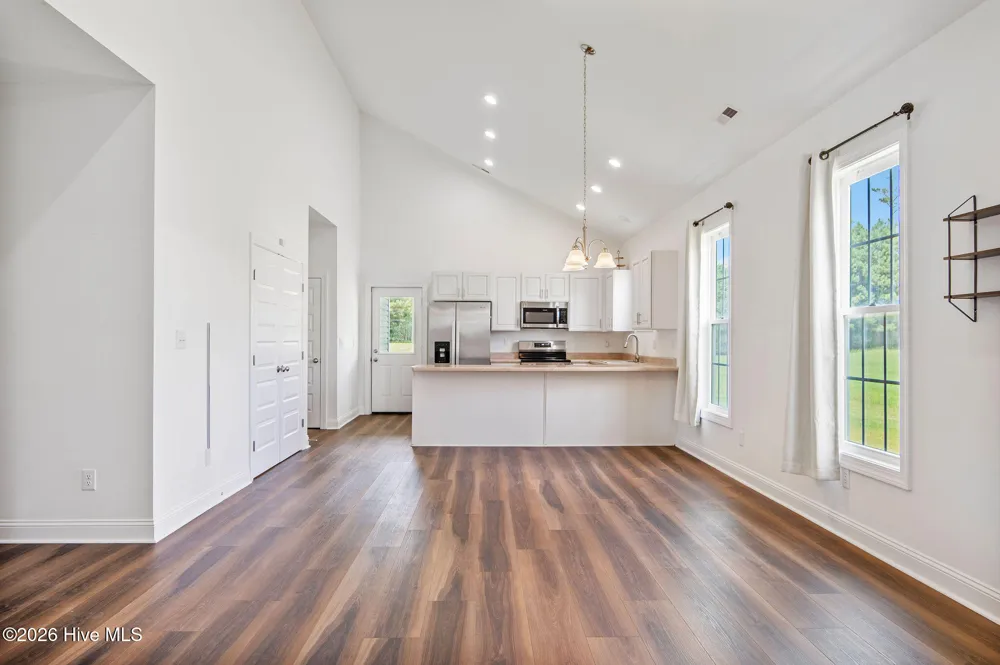211 Deer Haven Drive Richlands, NC 28574