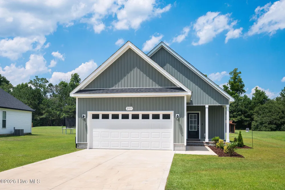 211 Deer Haven Drive Richlands, NC 28574