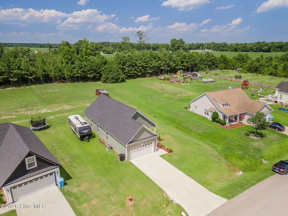 211 Deer Haven Drive Richlands, NC 28574