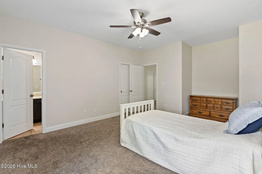 107 Camelot Drive Holly Ridge, NC 28445