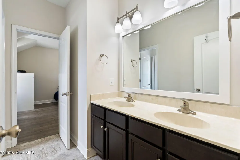 107 Camelot Drive Holly Ridge, NC 28445