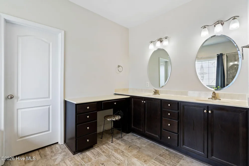 107 Camelot Drive Holly Ridge, NC 28445