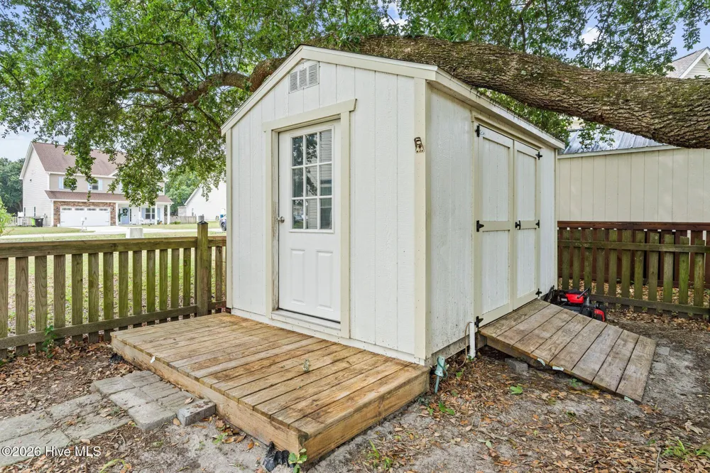 107 Camelot Drive Holly Ridge, NC 28445