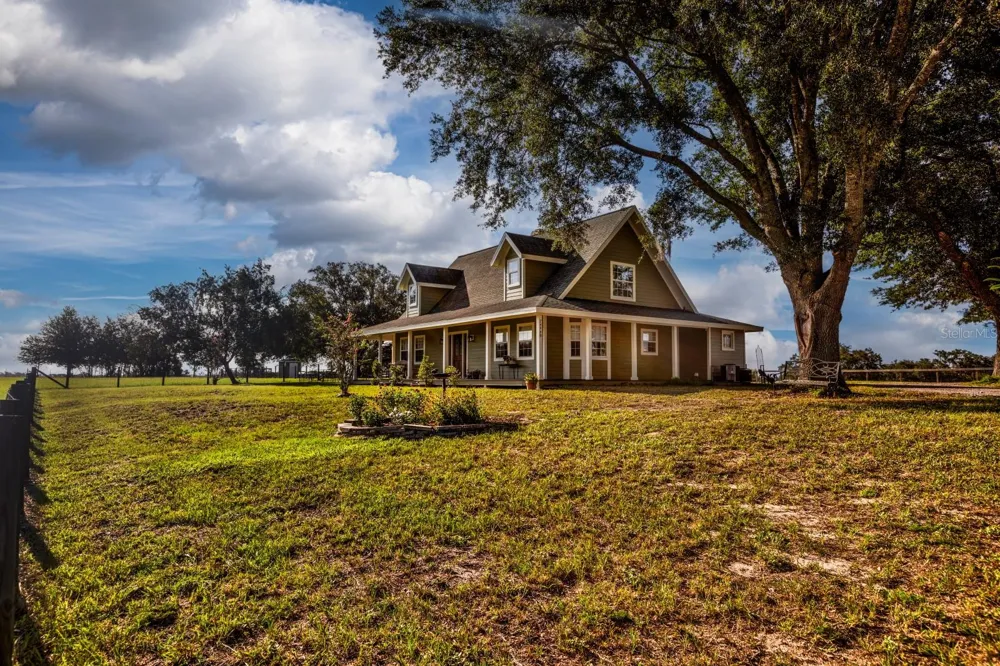 24948 WALKABOUT RANCH ROAD Sorrento, FL 32776