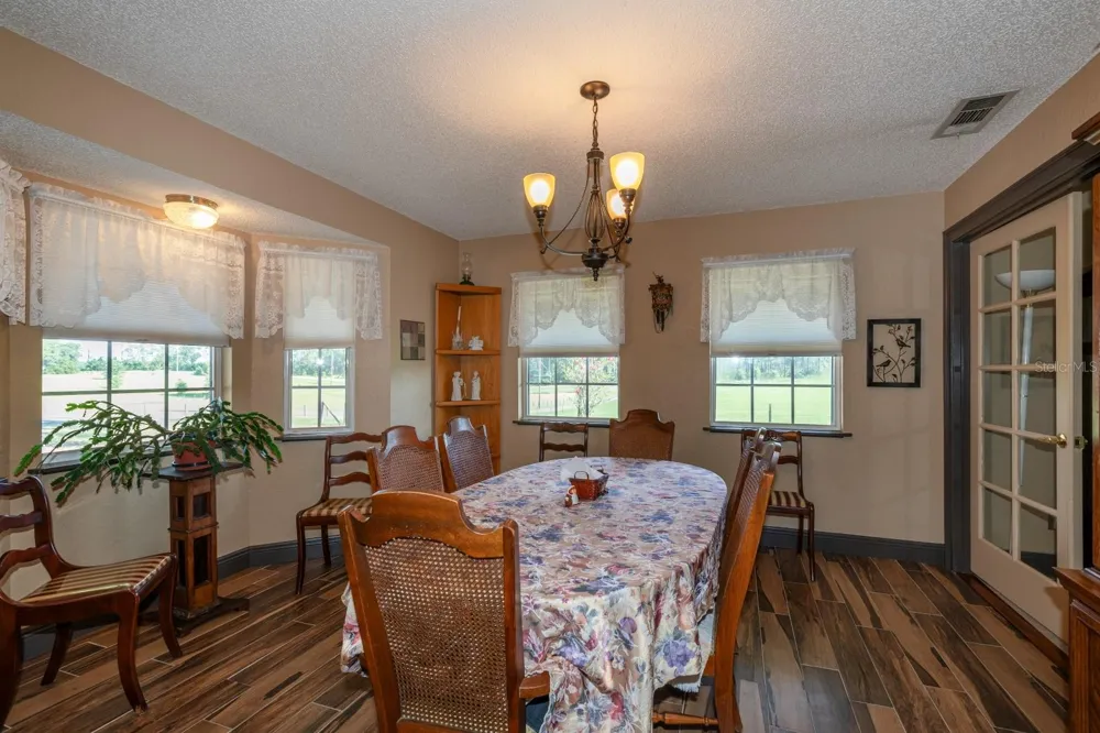 24948 WALKABOUT RANCH ROAD Sorrento, FL 32776