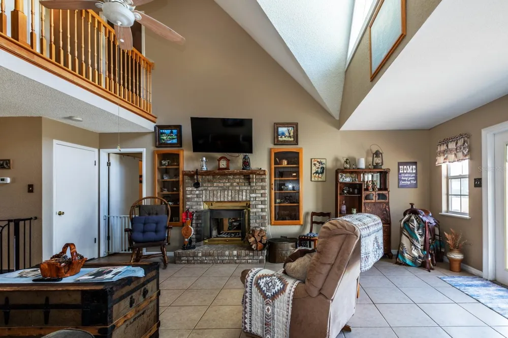 24948 WALKABOUT RANCH ROAD Sorrento, FL 32776