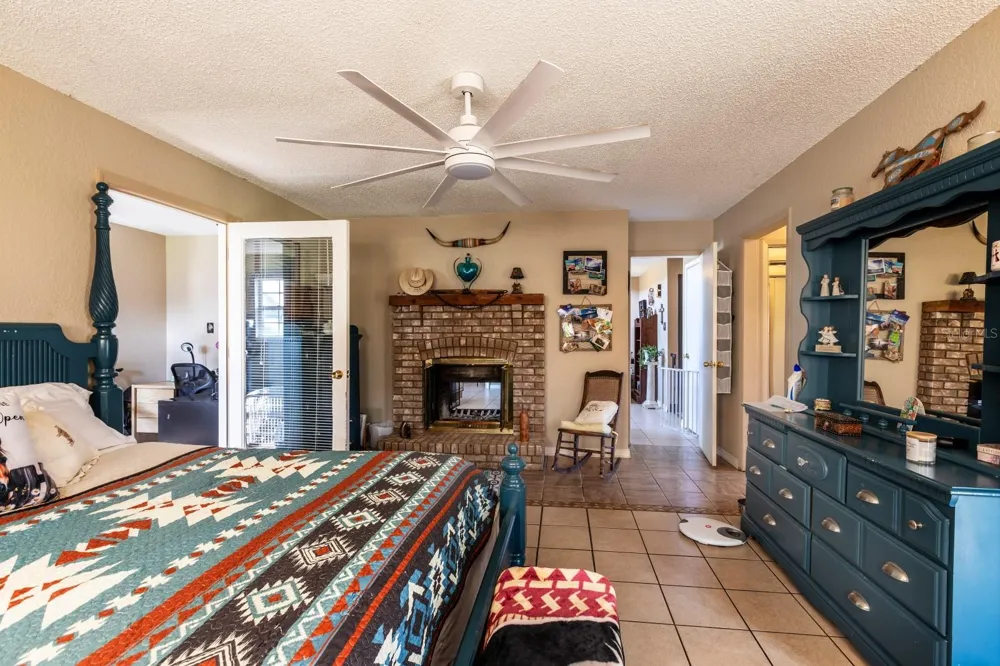 24948 WALKABOUT RANCH ROAD Sorrento, FL 32776