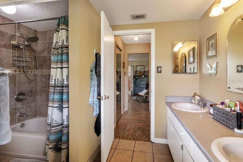 24948 WALKABOUT RANCH ROAD Sorrento, FL 32776