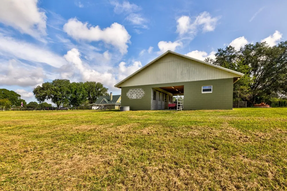 24948 WALKABOUT RANCH ROAD Sorrento, FL 32776