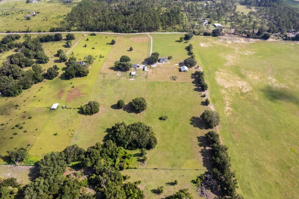 24948 WALKABOUT RANCH ROAD Sorrento, FL 32776