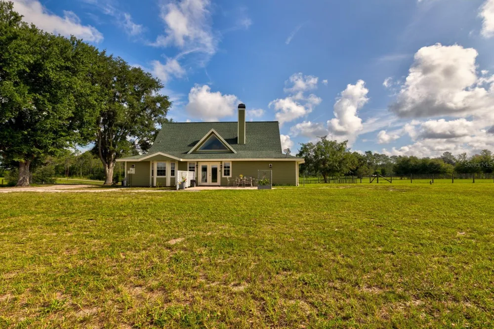 24948 WALKABOUT RANCH ROAD Sorrento, FL 32776
