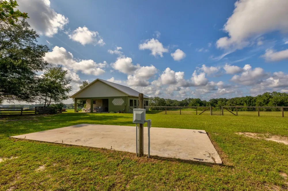24948 WALKABOUT RANCH ROAD Sorrento, FL 32776