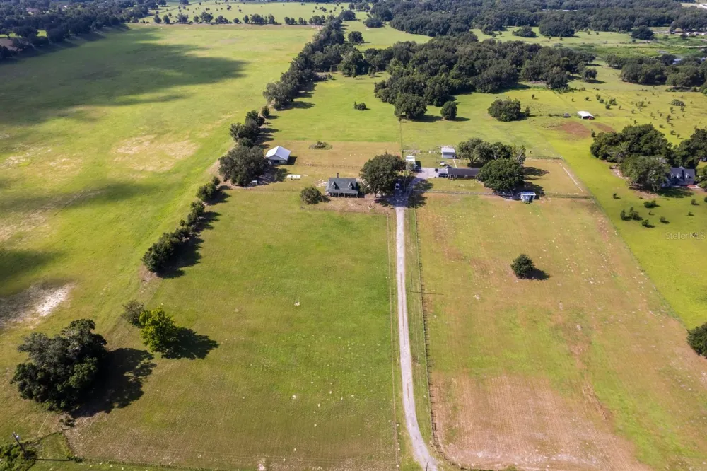24948 WALKABOUT RANCH ROAD Sorrento, FL 32776
