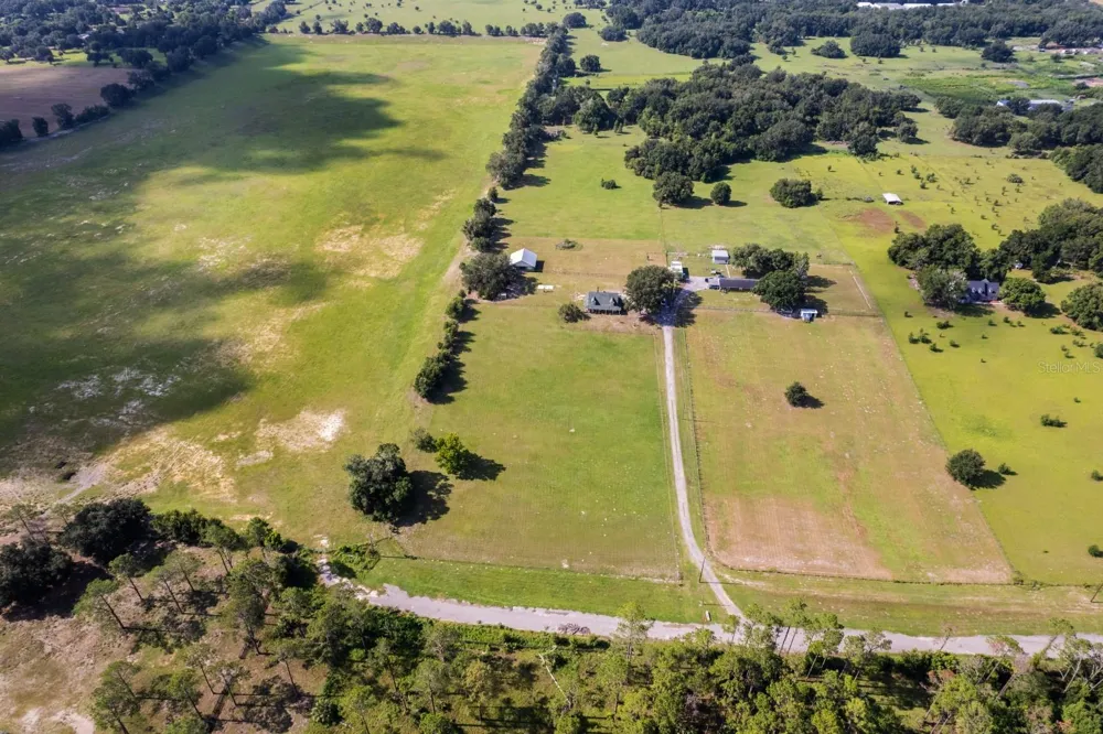 24948 WALKABOUT RANCH ROAD Sorrento, FL 32776