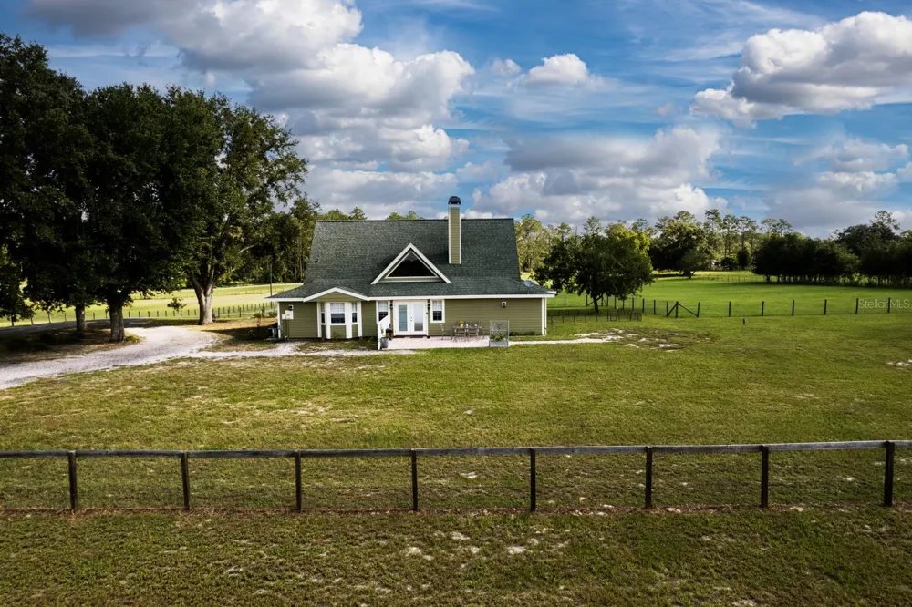 24948 WALKABOUT RANCH ROAD Sorrento, FL 32776