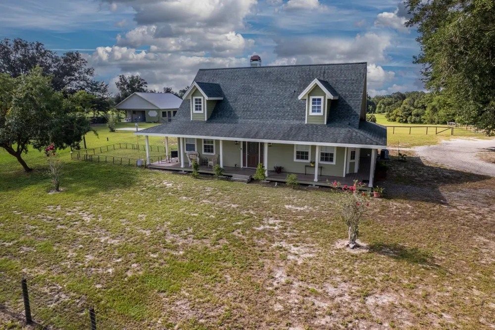 24948 WALKABOUT RANCH ROAD Sorrento, FL 32776