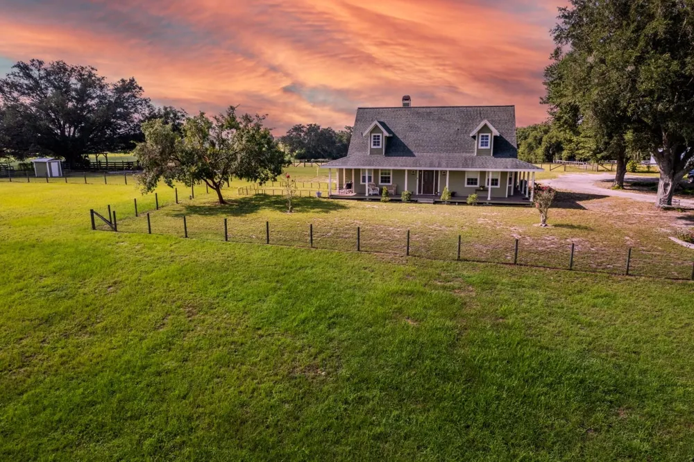 24948 WALKABOUT RANCH ROAD Sorrento, FL 32776