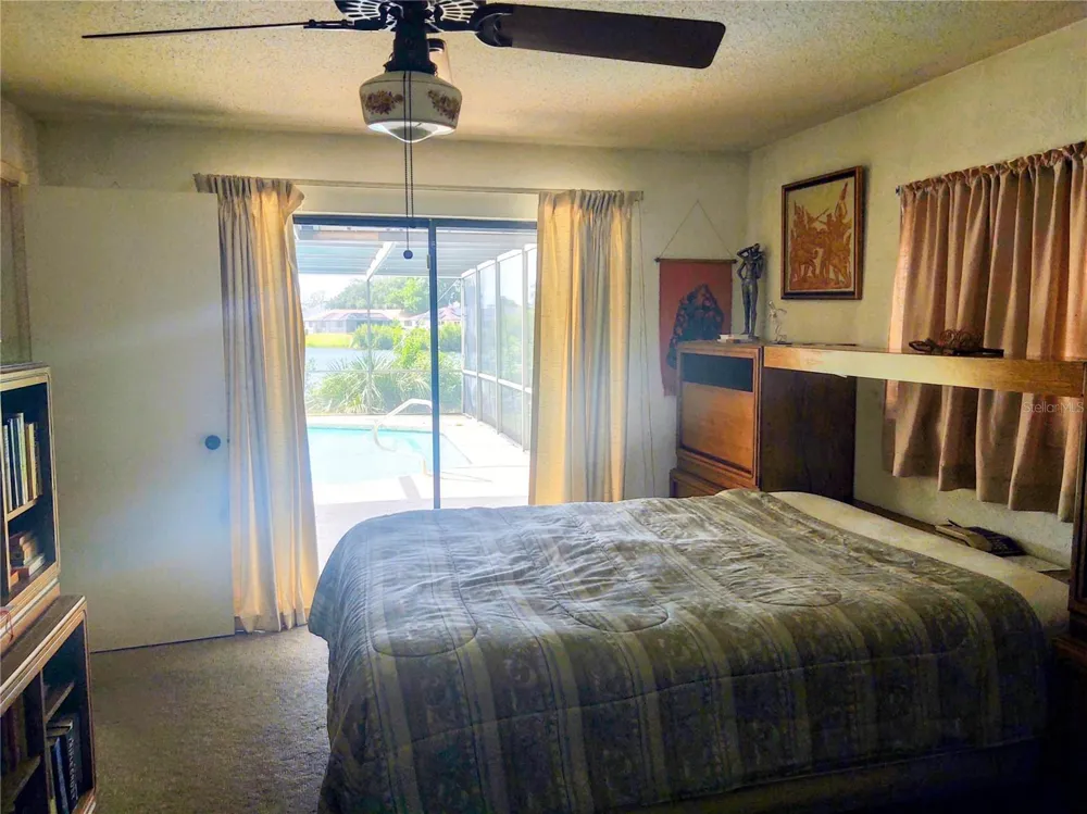 619 RIVIERA BAY DRIVE NE St Petersburg, FL 33702