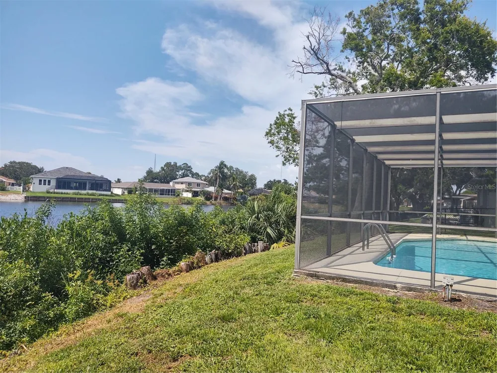 619 RIVIERA BAY DRIVE NE St Petersburg, FL 33702