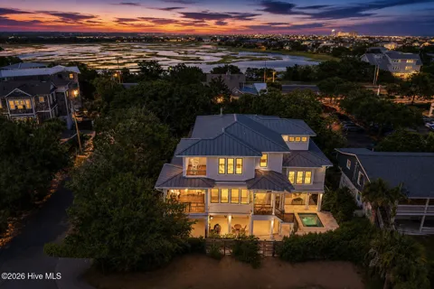 9 Island Drive