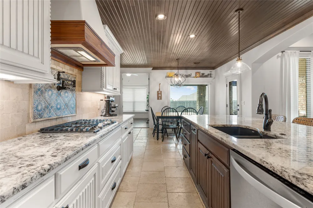 6614 S Willow Place Broken Arrow, OK 74011