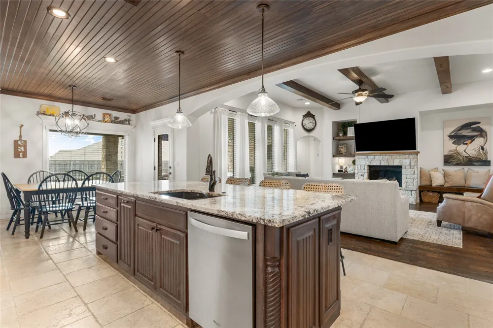 6614 S Willow Place Broken Arrow, OK 74011