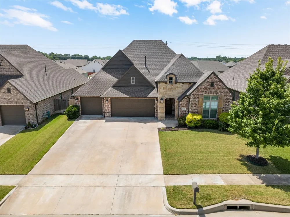 6614 S Willow Place Broken Arrow, OK 74011