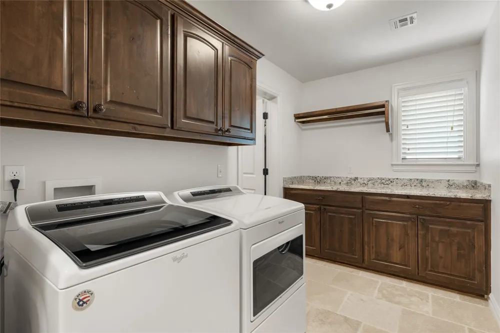 6614 S Willow Place Broken Arrow, OK 74011
