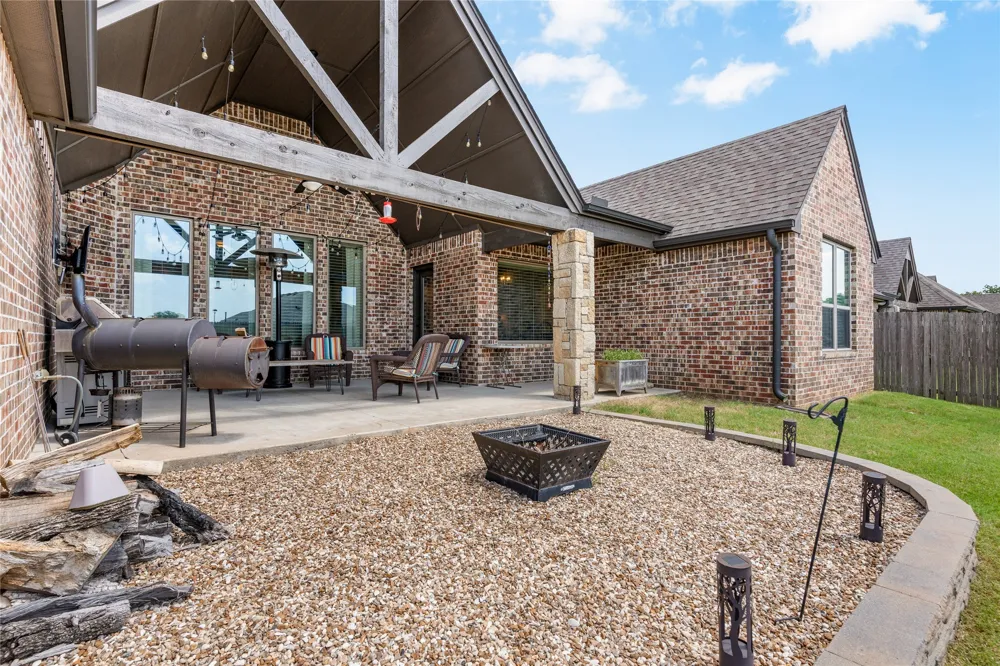 6614 S Willow Place Broken Arrow, OK 74011