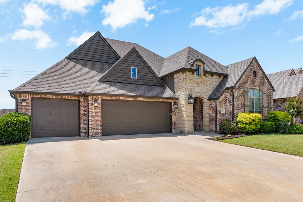 6614 S Willow Place Broken Arrow, OK 74011