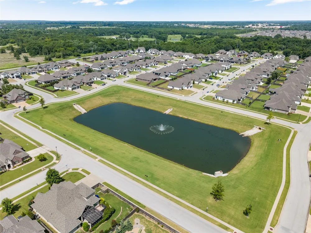 6614 S Willow Place Broken Arrow, OK 74011