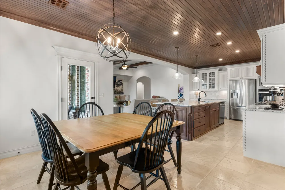 6614 S Willow Place Broken Arrow, OK 74011