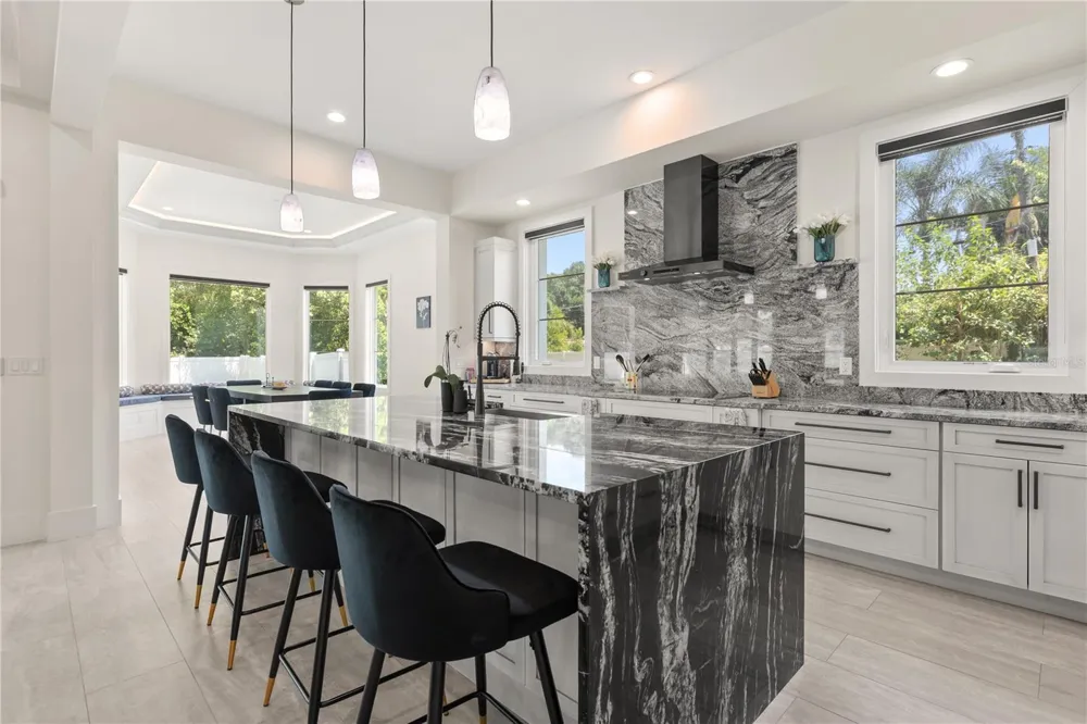 3125 S BUMBY AVENUE Orlando, FL 32806
