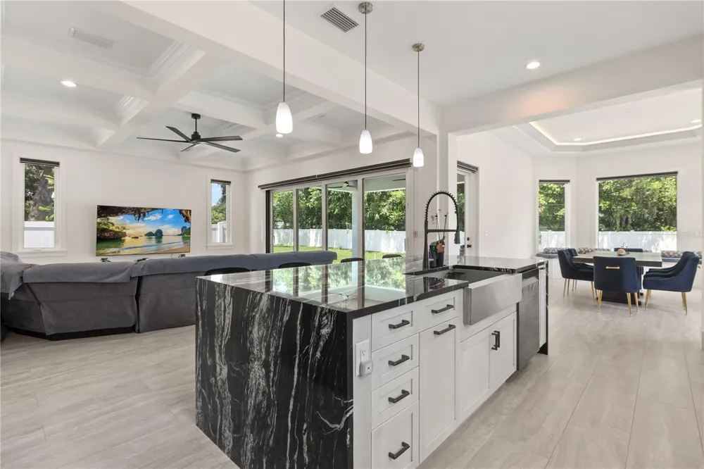 3125 S BUMBY AVENUE Orlando, FL 32806