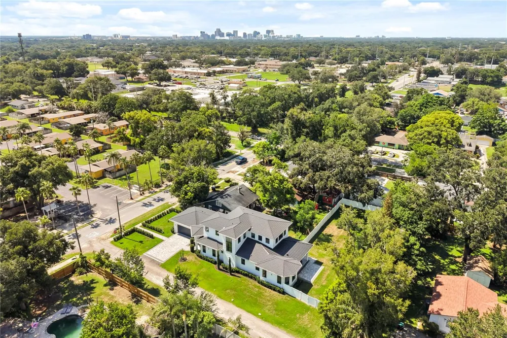 3125 S BUMBY AVENUE Orlando, FL 32806