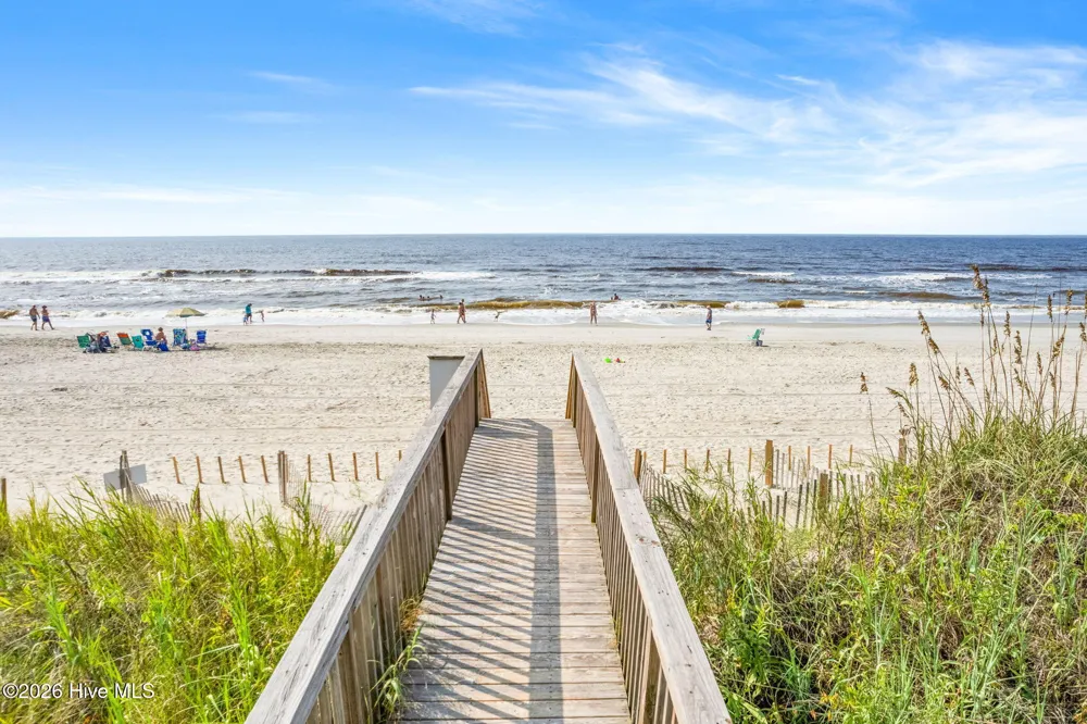275 W First Street ## 2j Ocean Isle Beach, NC 28469