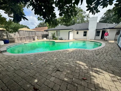 7706 Braesview Lane