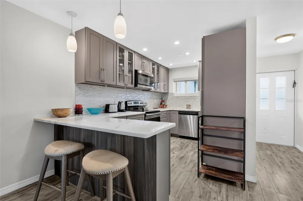 2155 WOOD STREET #A22 Sarasota, FL 34237