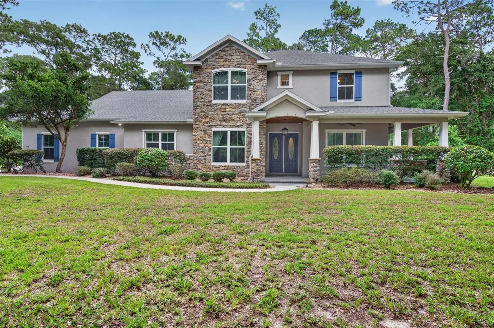 1515 RAMBLING OAKS LANE Deland, FL 32720