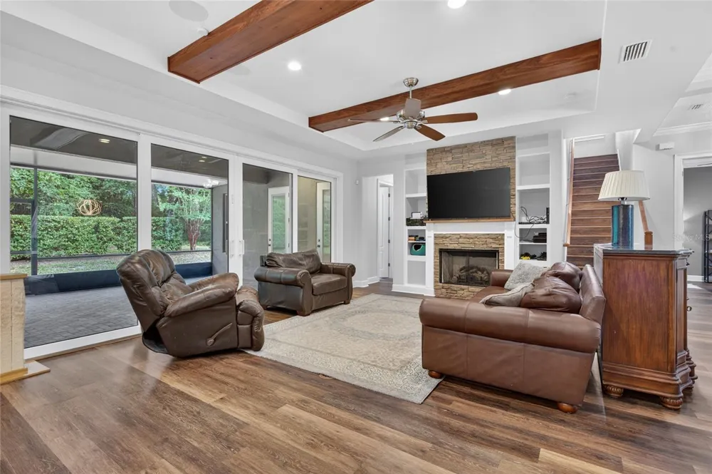 1515 RAMBLING OAKS LANE Deland, FL 32720