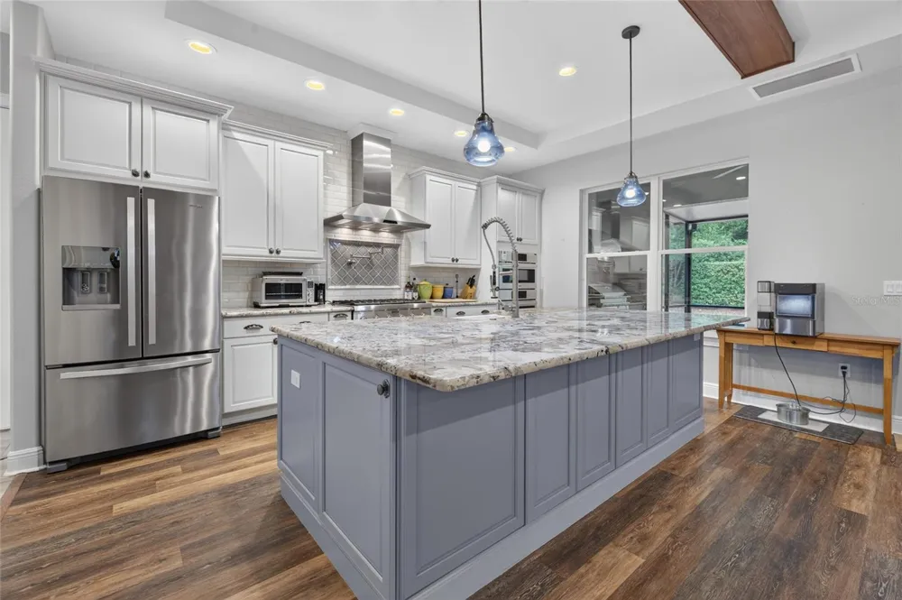 1515 RAMBLING OAKS LANE Deland, FL 32720