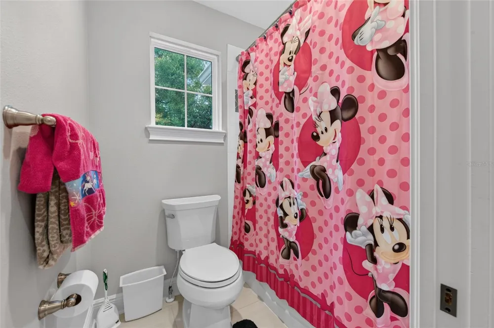 1515 RAMBLING OAKS LANE Deland, FL 32720