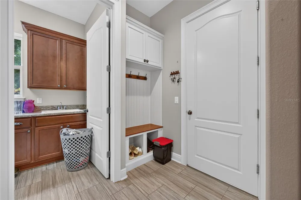 1515 RAMBLING OAKS LANE Deland, FL 32720