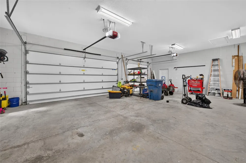 1515 RAMBLING OAKS LANE Deland, FL 32720