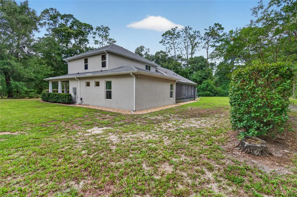 1515 RAMBLING OAKS LANE Deland, FL 32720