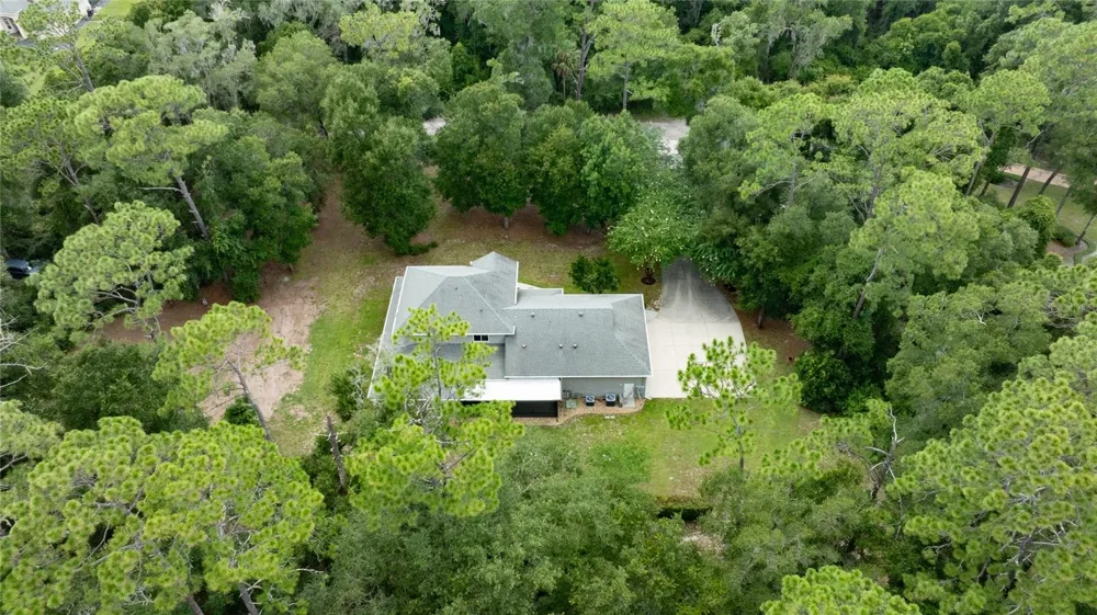 1515 RAMBLING OAKS LANE Deland, FL 32720